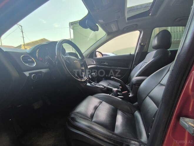 Chevrolet Cruze-10