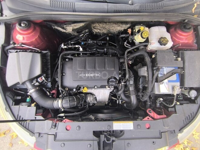 Chevrolet Cruze-13
