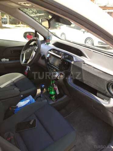 Toyota Aqua 2016, 240,000 km - 1.5 l - Bakı