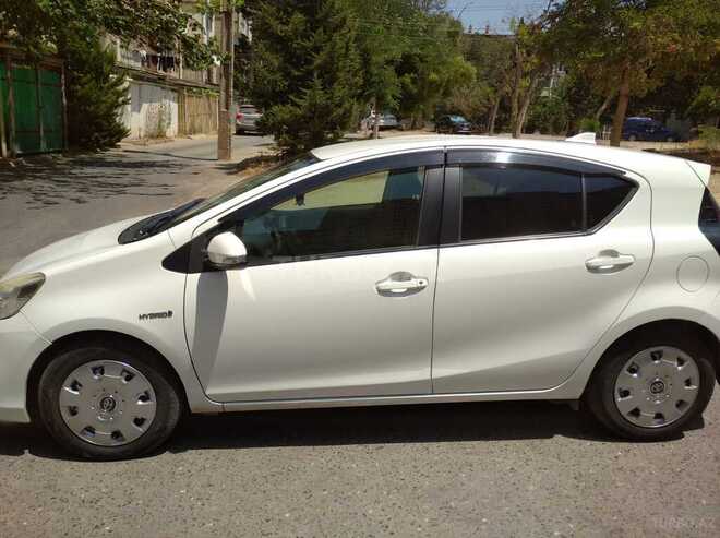 Toyota Aqua 2016, 240,000 km - 1.5 l - Bakı
