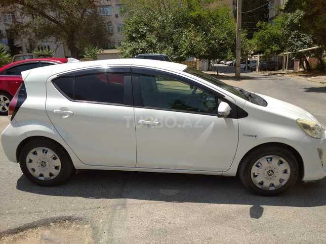 Toyota Aqua 2016, 240,000 km - 1.5 l - Bakı