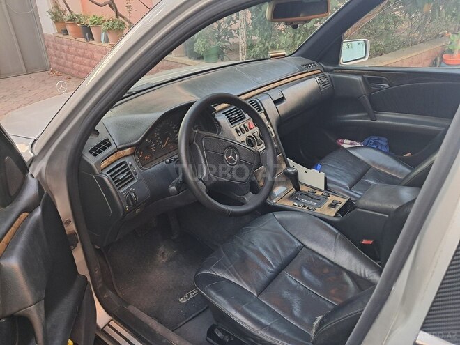 Mercedes E 230 1996, 370,000 km - 2.3 l - Bakı