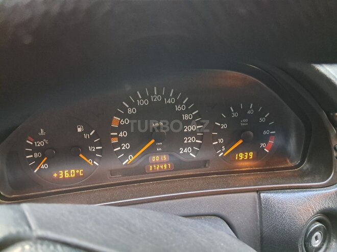 Mercedes E 230 1996, 370,000 km - 2.3 l - Bakı