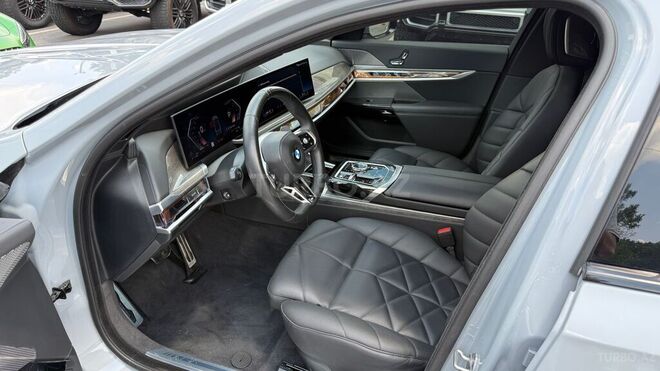 BMW 740 2023, 19,048 km - 3.0 l - Bakı