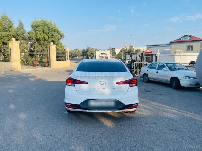 Hyundai Avante 2018, 130,000 km - 1.6 л - Bakı