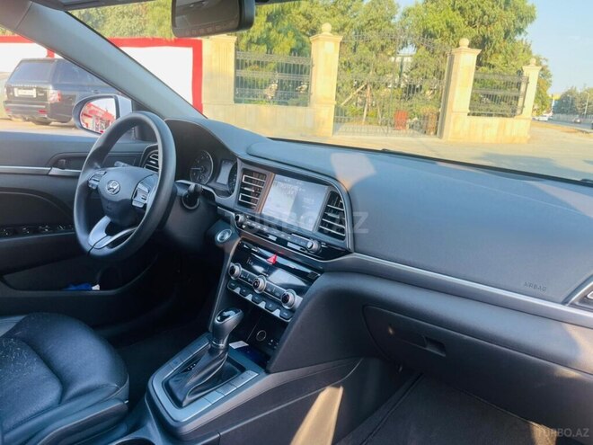 Hyundai Avante 2018, 130,000 km - 1.6 л - Bakı