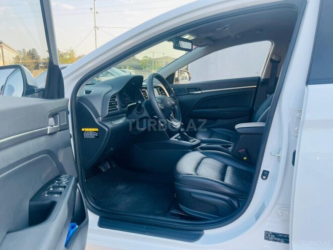 Hyundai Avante 2018, 130,000 km - 1.6 л - Bakı