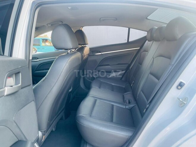 Hyundai Avante 2018, 130,000 km - 1.6 л - Bakı