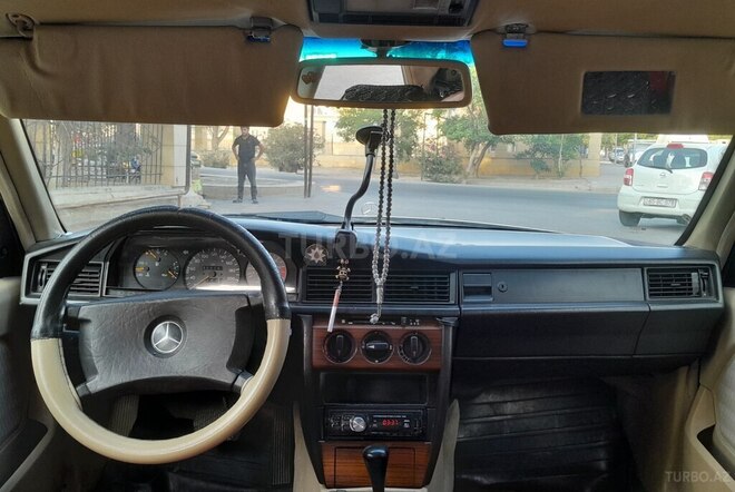 Mercedes 190 1992, 256,422 km - 2.0 l - Bakı