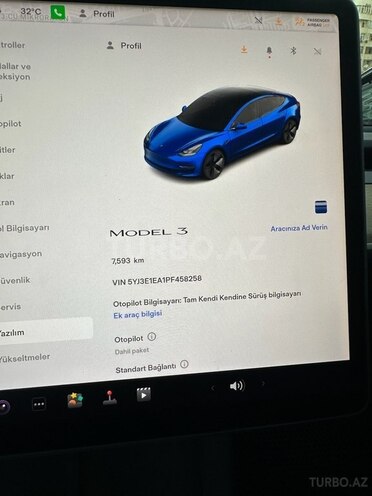 Tesla Model 3-10