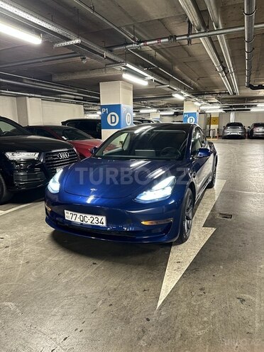 Tesla Model 3-6