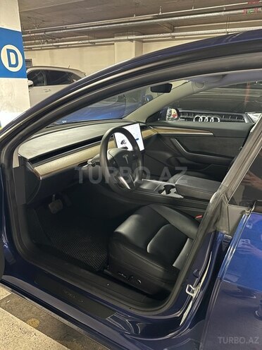 Tesla Model 3-7