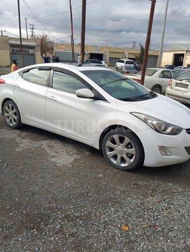 Hyundai Elantra 2013, 201,500 km - 1.8 l - Quba