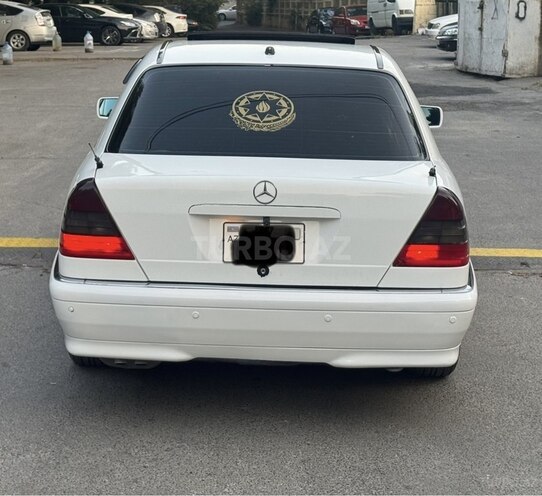 Mercedes C 230-6