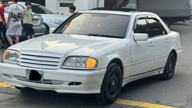 Mercedes C 230-8