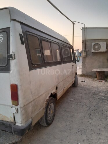 Mercedes 208 D 1994, 250,000 km - 2.0 л - Bakı