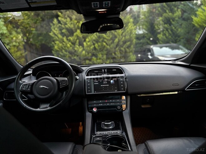 Jaguar F-Pace 2017, 65,000 km - 2.0 l - Bakı