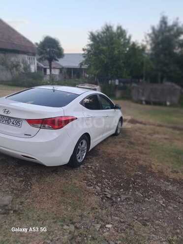Hyundai Elantra 2012, 223,618 km - 1.8 l - Şəki