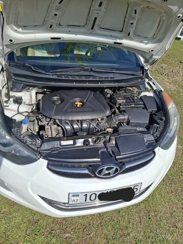 Hyundai Elantra 2012, 223,618 km - 1.8 l - Şəki