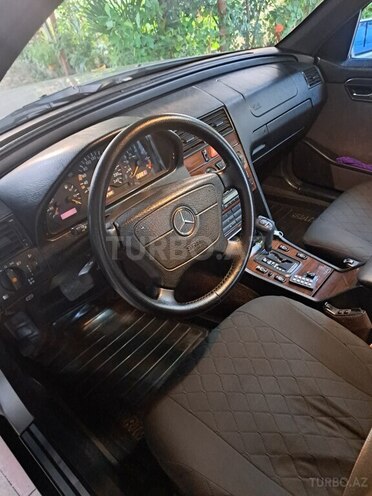 Mercedes C 230-7