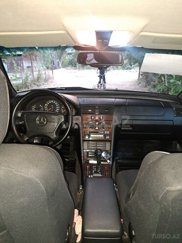 Mercedes C 230-8
