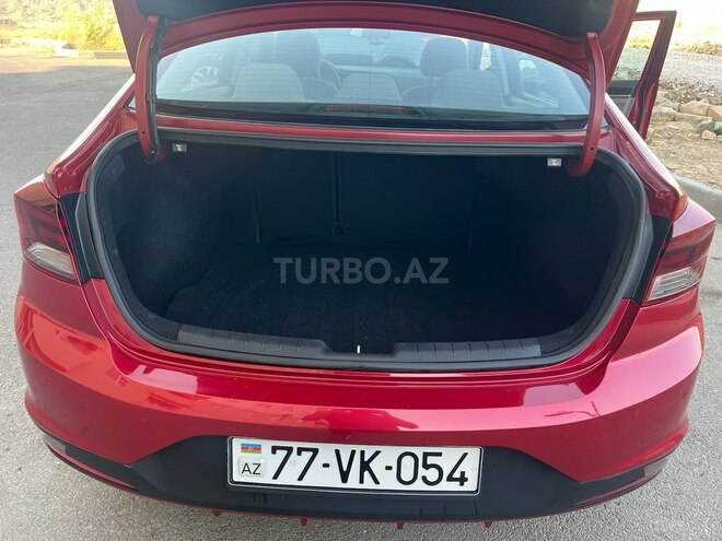 Hyundai Elantra 2019, 61,799 km - 2.0 л - Bakı