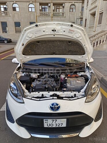 Toyota Aqua-6