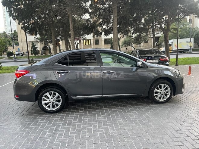 Toyota Corolla 2015, 197,000 km - 1.6 l - Bakı