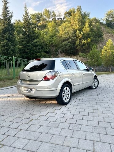 Opel Astra 2009, 236,000 km - 1.3 l - Balakən