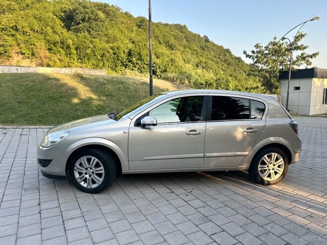 Opel Astra 2009, 236,000 km - 1.3 l - Balakən