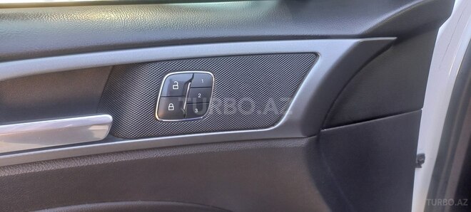 Ford Fusion (North America) 2015, 215,000 km - 2.0 л - Bakı