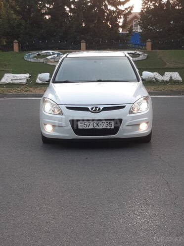 Hyundai i30 2011, 271,000 km - 1.6 л - Mingəçevir