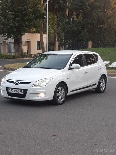 Hyundai i30 2011, 271,000 km - 1.6 л - Mingəçevir
