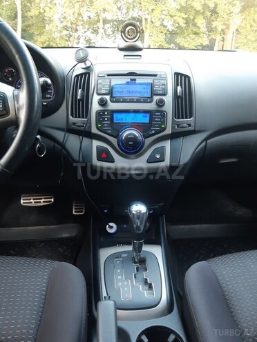 Hyundai i30 2011, 271,000 km - 1.6 л - Mingəçevir