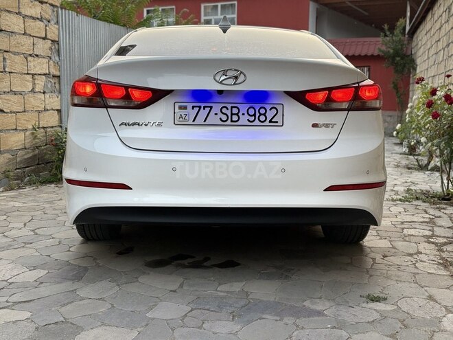 Hyundai Avante 2016, 88,000 km - 1.6 л - İsmayıllı