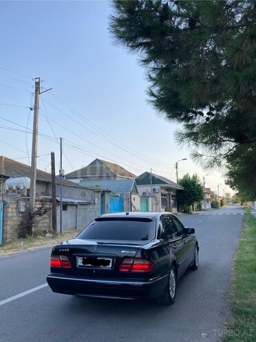 Mercedes E 240 1998, 275,000 km - 2.4 l - Beyləqan