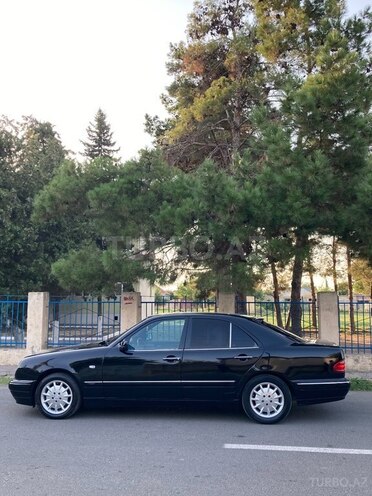 Mercedes E 240 1998, 275,000 km - 2.4 l - Beyləqan