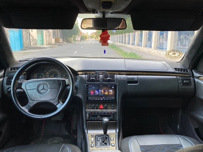 Mercedes E 240 1998, 275,000 km - 2.4 l - Beyləqan