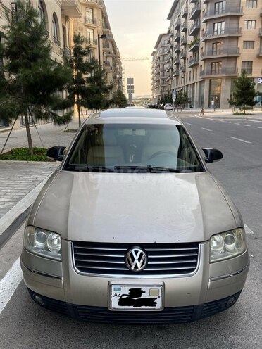 Volkswagen Passat-2