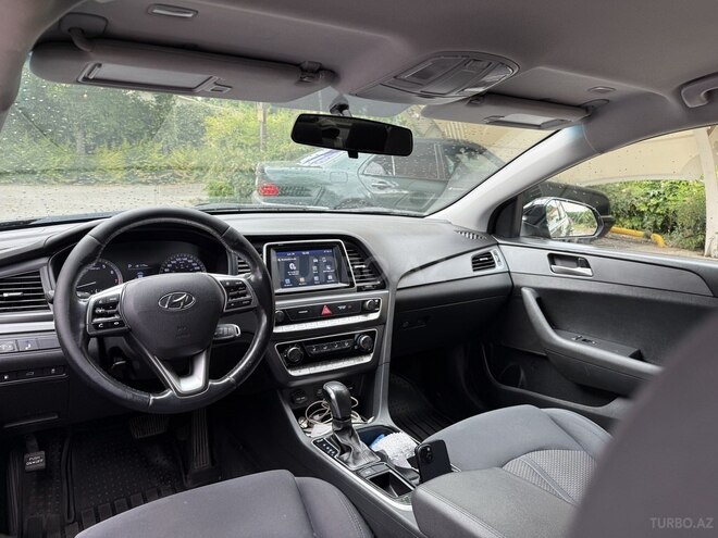 Hyundai Sonata-5