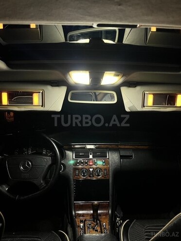Mercedes E 240 1999, 398,000 km - 2.4 л - Bakı