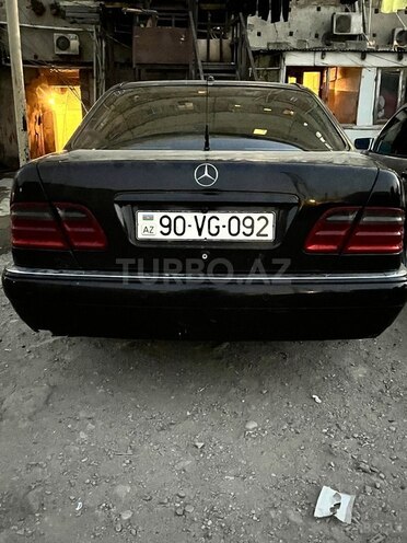 Mercedes E 240 1999, 398,000 km - 2.4 л - Bakı