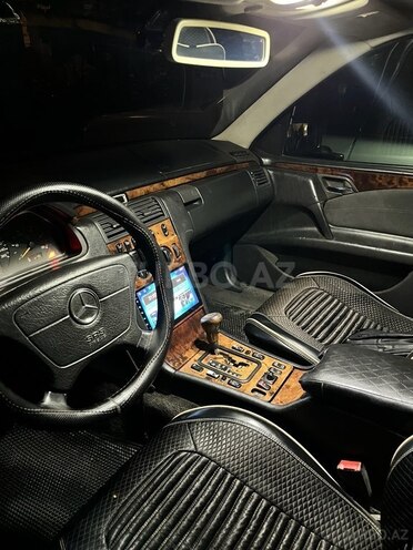 Mercedes E 240 1999, 398,000 km - 2.4 л - Bakı