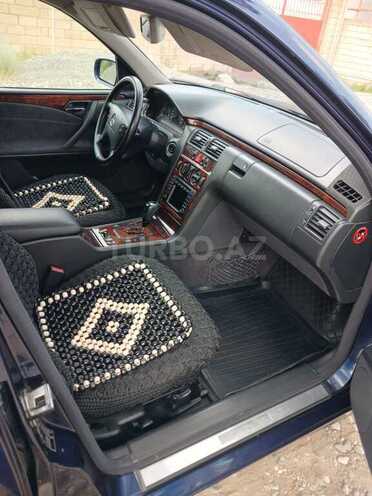 Mercedes E 240 2000, 350,000 km - 2.4 l - Ağcabədi