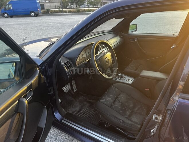 Mercedes C 230-11
