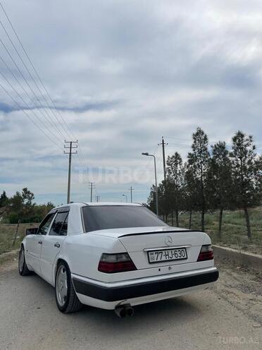 Mercedes E 220 1993, 396,523 km - 2.2 л - Şirvan