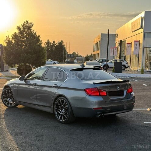 BMW 528 2013, 260,000 km - 2.0 l - Gəncə