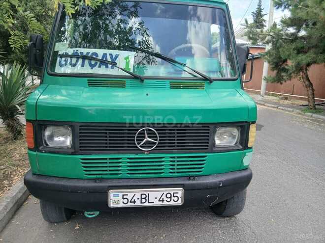 Mercedes 208 D-2