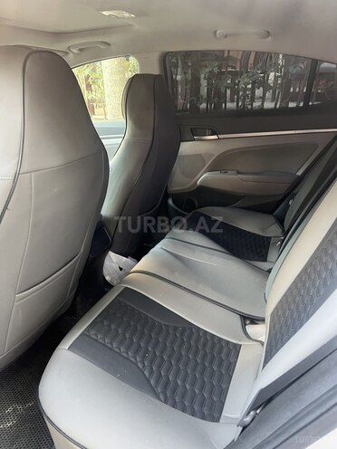 Hyundai Elantra 2018, 189,903 km - 2.0 l - Bakı