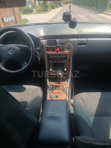 Mercedes E 220 d 2001, 340,000 km - 2.2 л - Kürdəmir